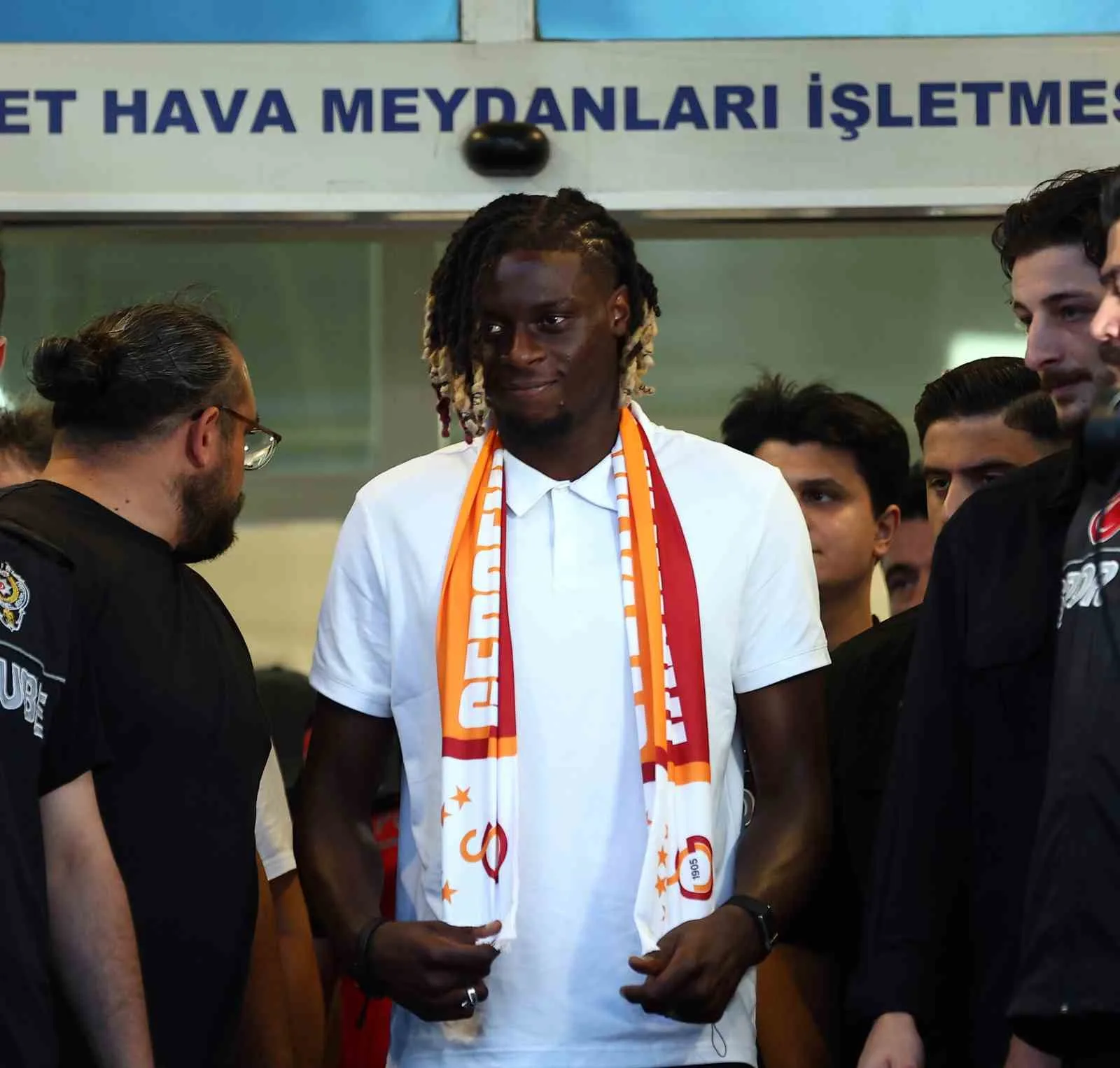 Galatasaray’ın yeni transferi Lesley Ugochukwu, İstanbul’a geldi