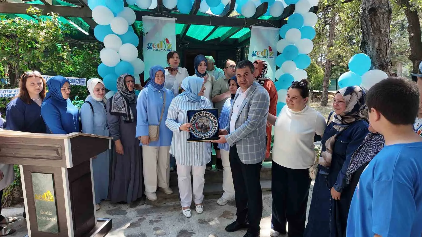 Gediz’de engelli bireyler için yeniden tasarlanan engelsiz yaşam merkezi açıldı