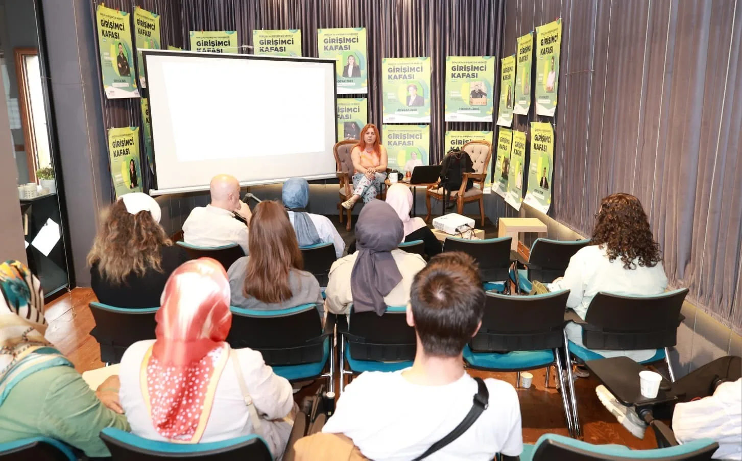 Geleceğin profesyonel fotoğrafçıları Osmangazi’de yetişiyor