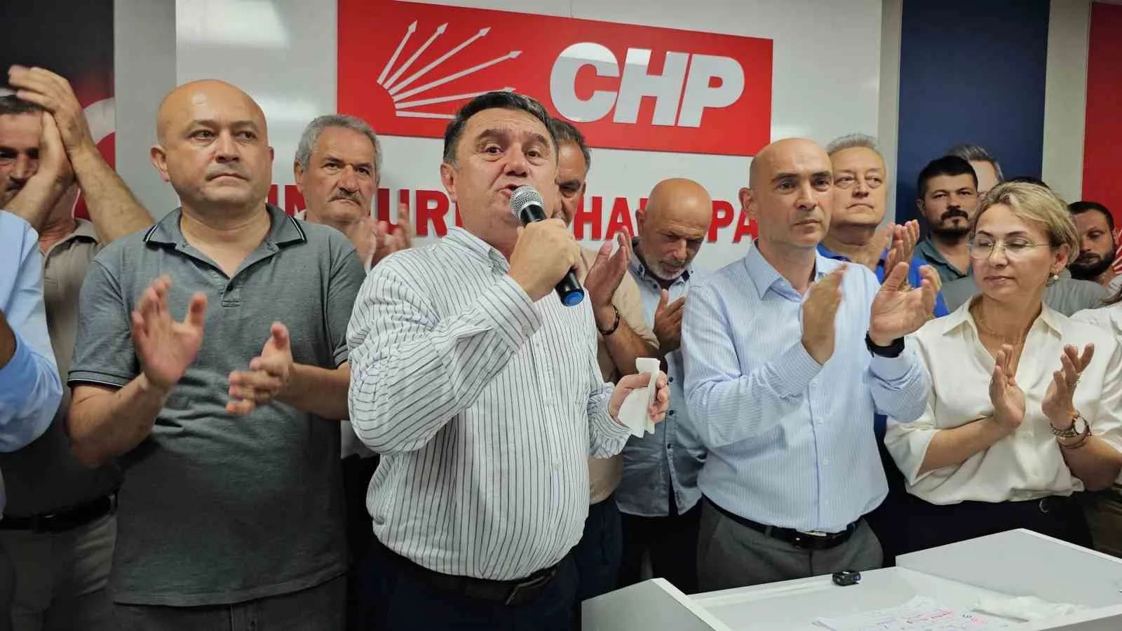 Görevden alınan CHP il yönetiminden tepki: "Kararı tanımıyoruz"