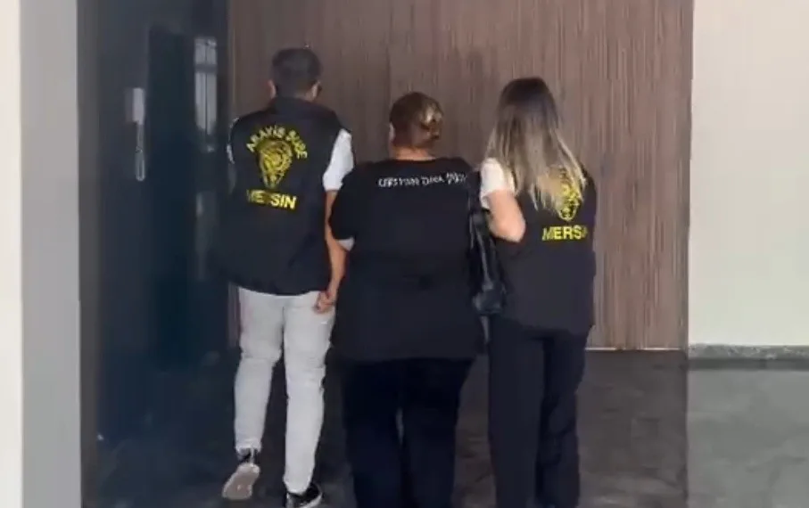 Hapis cezasıyla aranan suçlular tatilde yakalandı: Biri havuzda, diğeri yazlıkta gözaltına alındı
