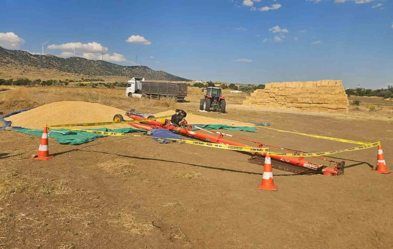Hububat elevatörünün altında kalan 18 yaşındaki işçi hayatını kaybetti
