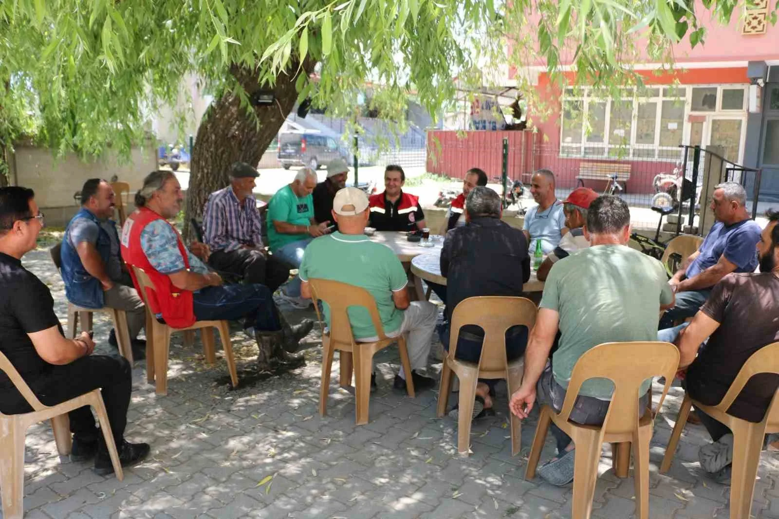 İl Tarım ve Orman Müdürü Koçaker, Uluköy’de çiftçilerle buluştu