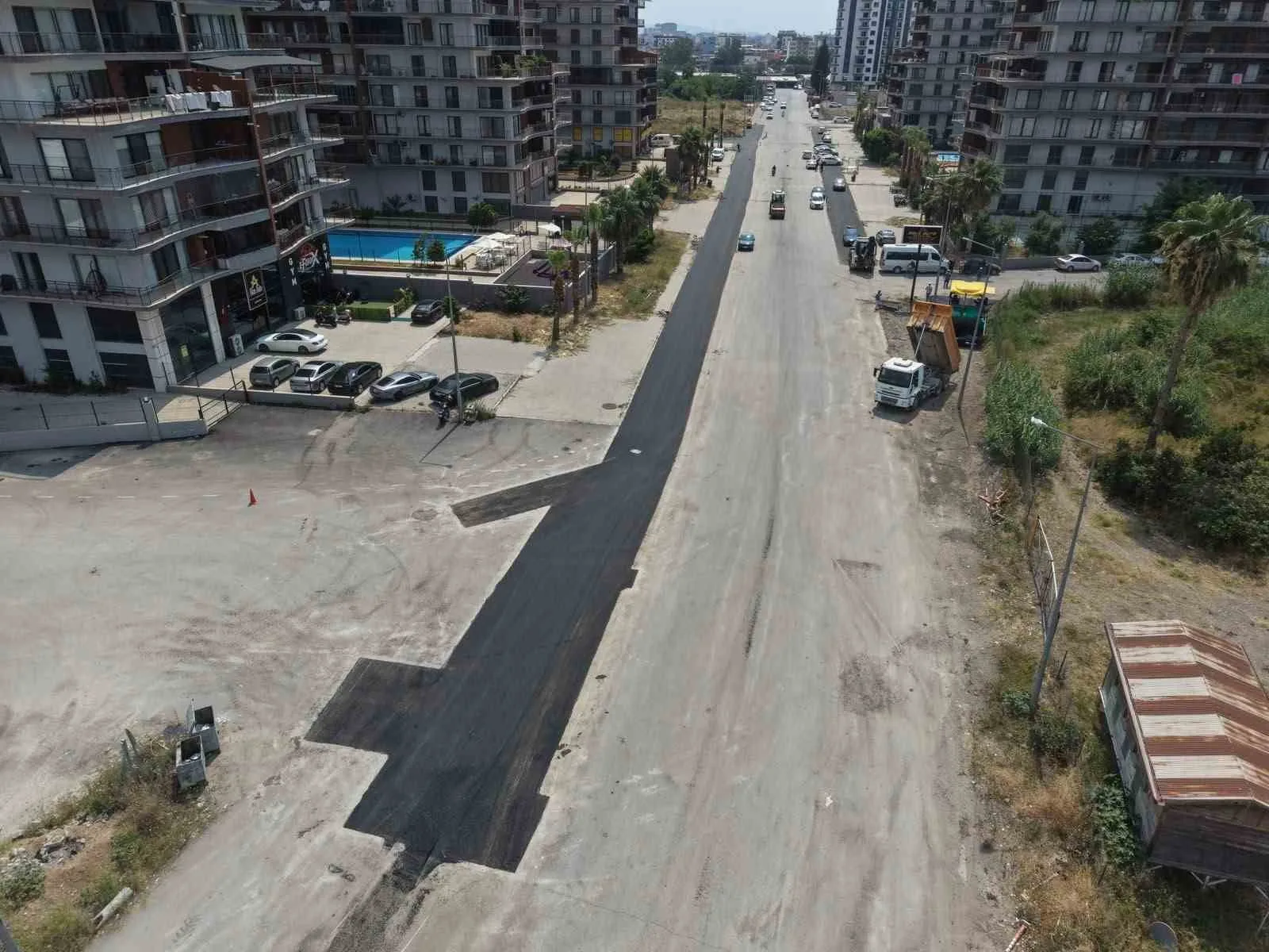 İskenderun Belediyesi, 27 ayda 111 kilometre yeni yolu hizmete açtı