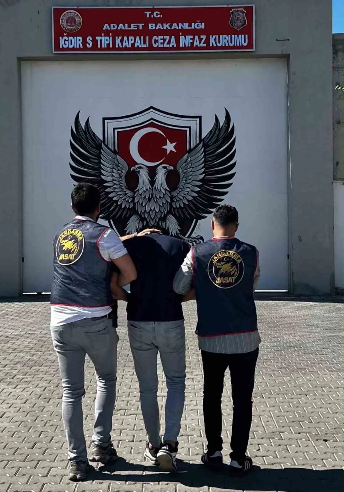 Iğdır’da uyuşturucu suçundan aranan firari yakalandı