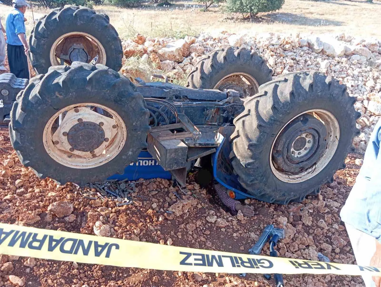Kahramanmaraş’ta traktörün altında kalan sürücü hayatını kaybetti