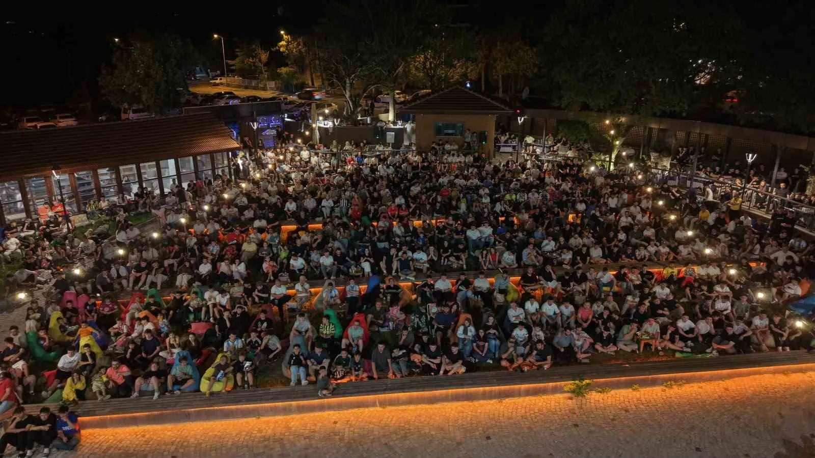 Karabük’te Dünya Kupası finali dev ekranda izlendi