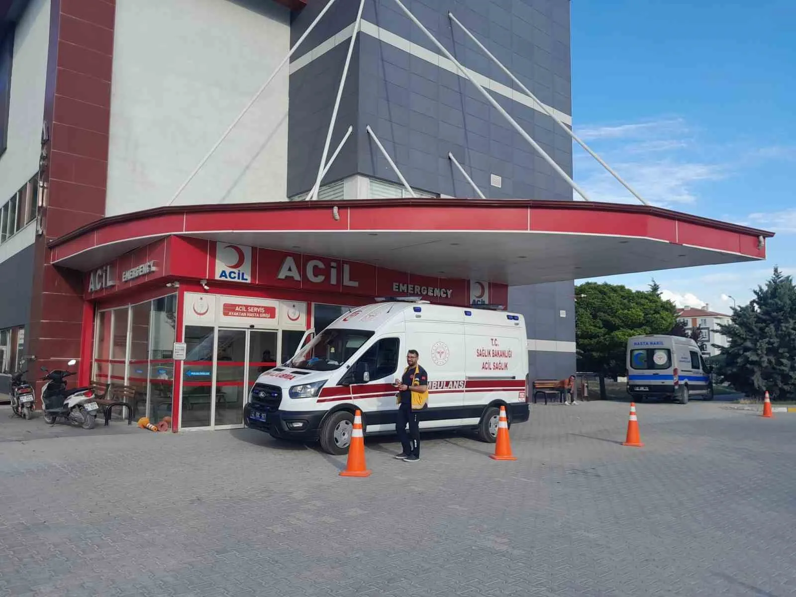 Karapınar’da kamyon ile minibüs çarpıştı: 4 yaralı