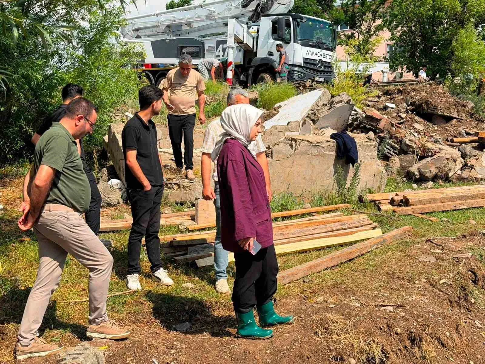 Kaymakam çizmeleriyle gündem oldu