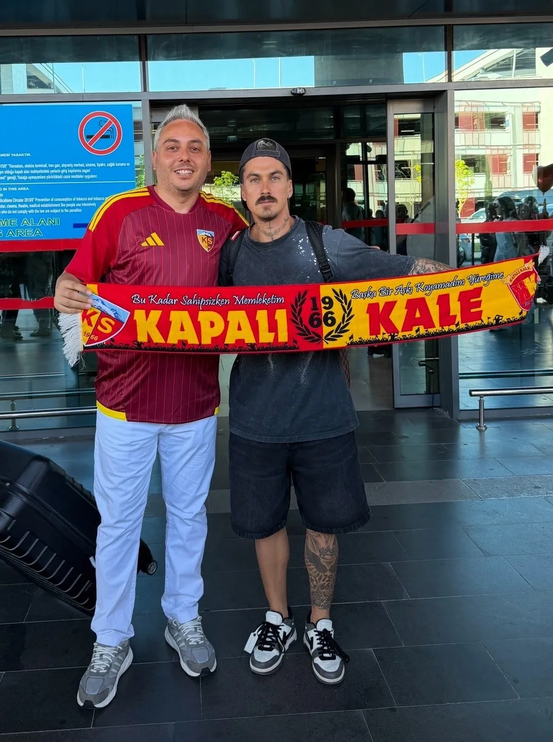 Kayserispor 2 transferini Kayseri’ye getirdi
