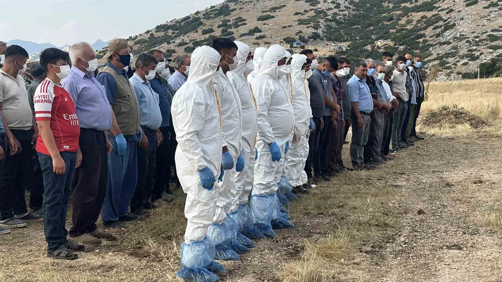 Kene ısırması sonucu hayatını kaybeden kadın defnedildi