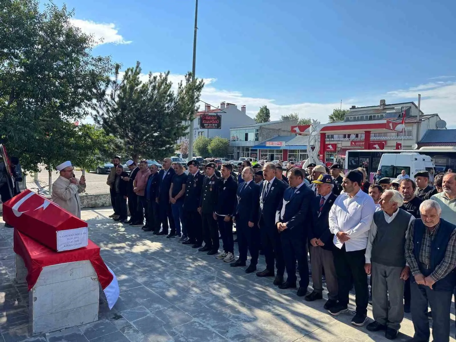 Kıbrıs Gazisi Yasin Soğukbulak Arpaçay’da askeri törenle son yolculuğuna uğurlandı