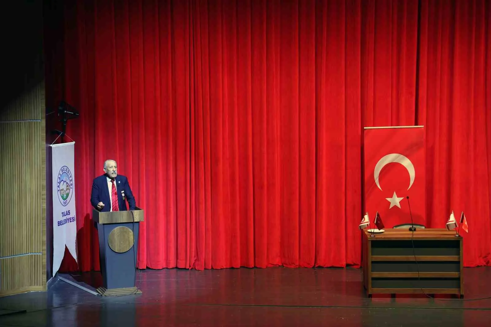 Kıbrıs’ın canlı tanığı Kayserili gençlerle buluştu