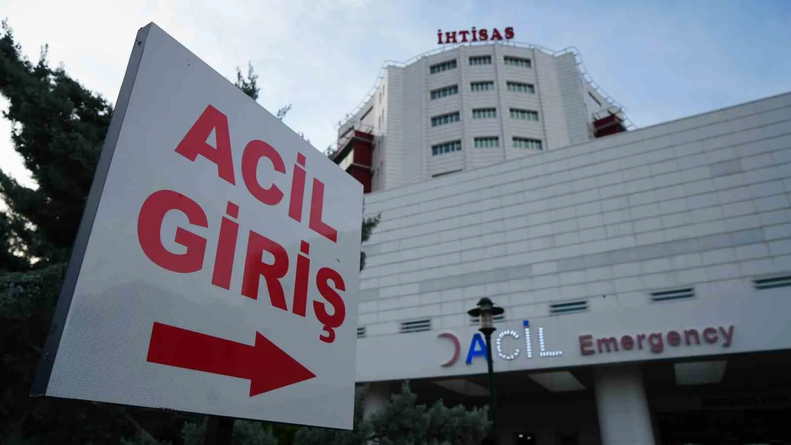 Kırıkkale’de iki otomobil çarpıştı: 6 yaralı
