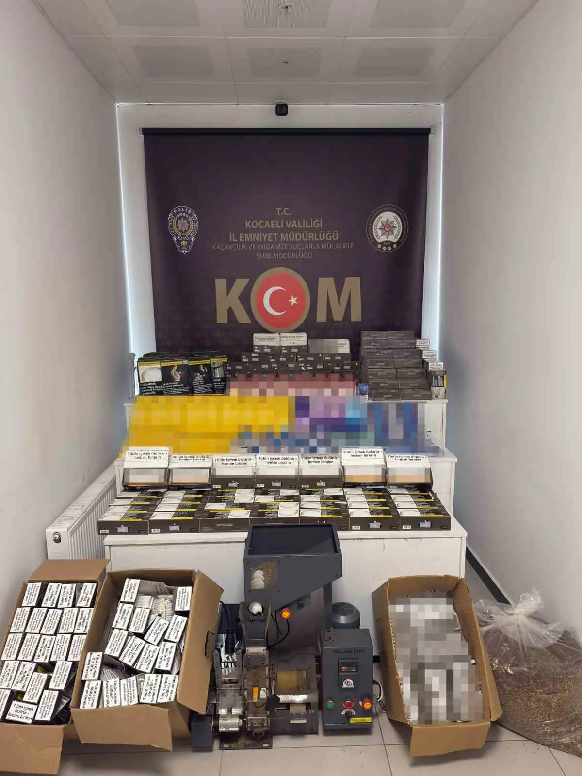 Kocaeli’de 8 adrese eş zamanlı baskın: 1 ton 160 kilo tütün ele geçirildi