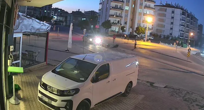 Konya’da otomobille çarpışan motosikletli yaralandı