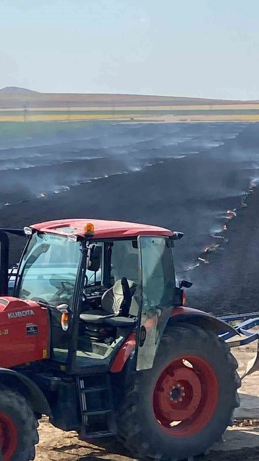 Konya’da tarla yangını: 500 dekar ekili alan kül oldu