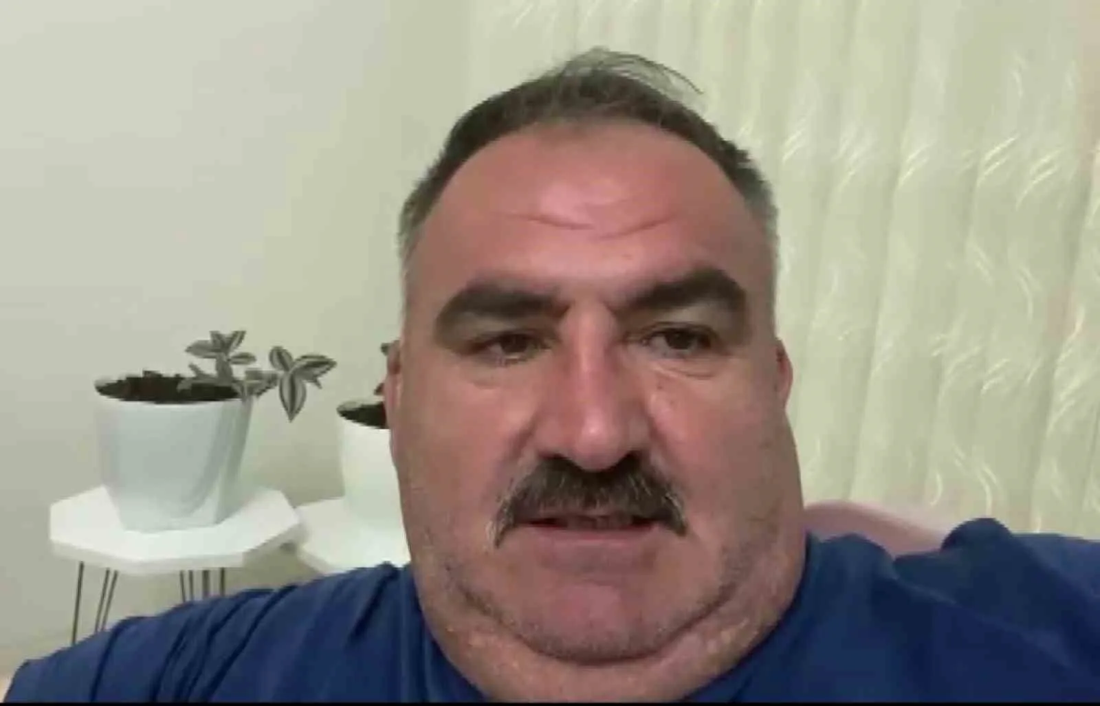 Leylek ailesini görünce çocukluk anısı aklına geldi: "Annemin bize yemek getirdiği günleri hatırladım"