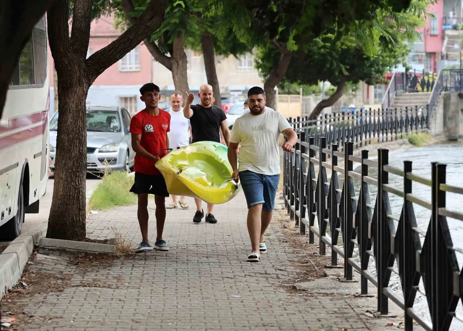 Mahalleli boğulmalara karşı ’Cankurtaran’ ekibi kurdu