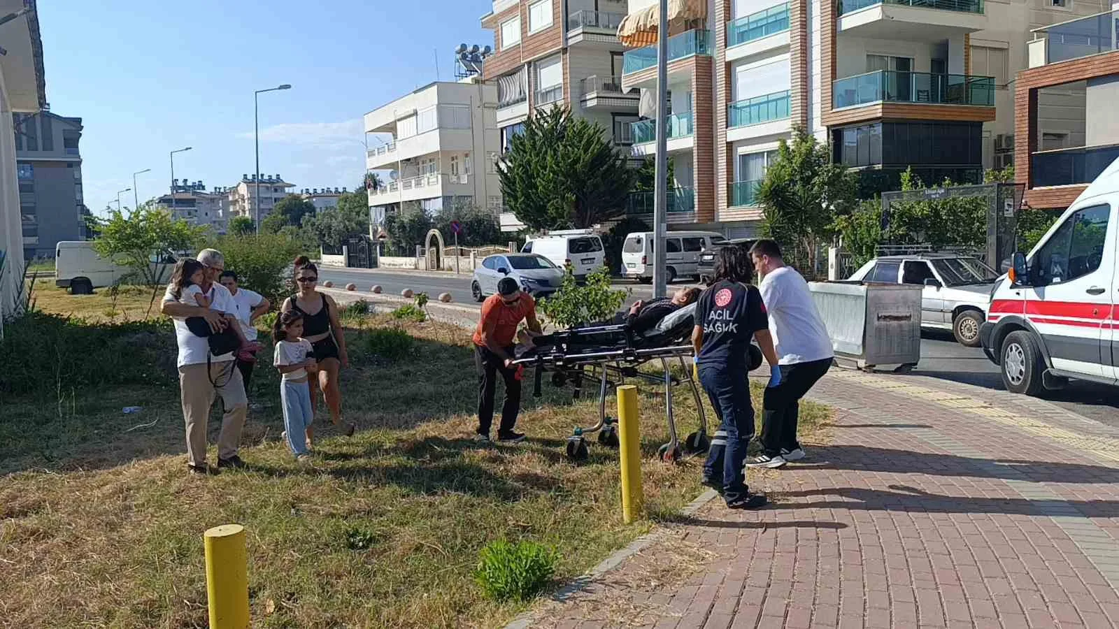 Manavgat’ta ticari taksi ile otomobil çarpıştı: 4 yaralı