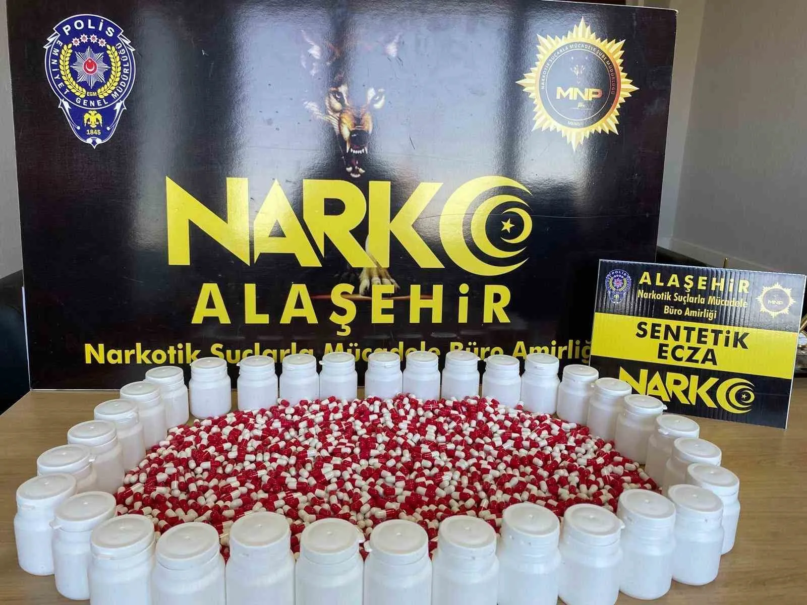 Manisa’da bin 803 sentetik ecza hap ele geçirildi