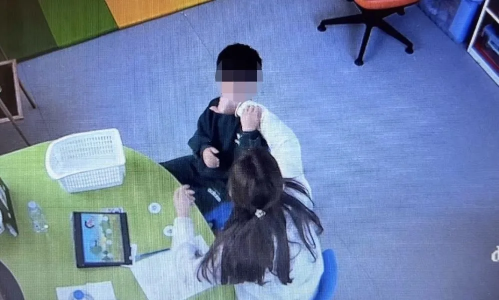 Mersin’de otizmli çocuğa darp davasında sanığın tutukluluk haline devam kararı