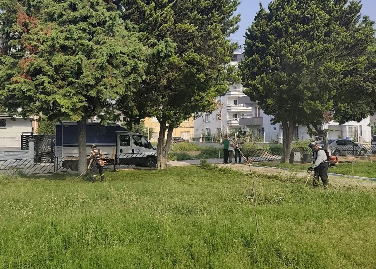 Mersin’de parklar kapsamlı bakımdan geçiyor