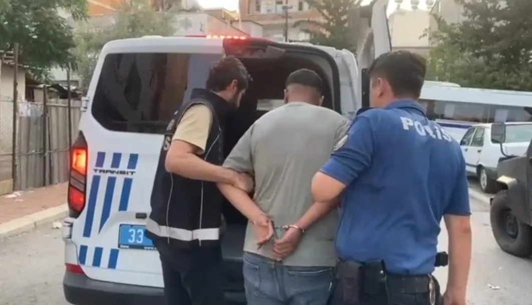 Mersin’de uyuşturucu kullanıcılarına şafak operasyonu: 42 gözaltı
