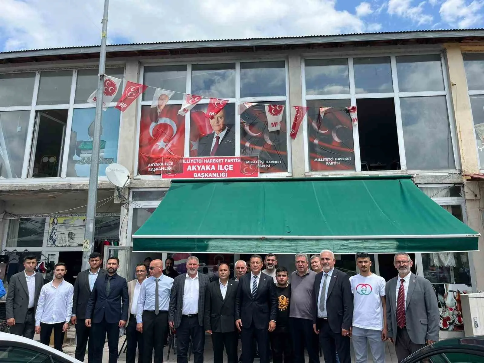 MHP Akyaka’da güven tazeledi: Erhan Aktaş yeniden ilçe başkanı seçildi