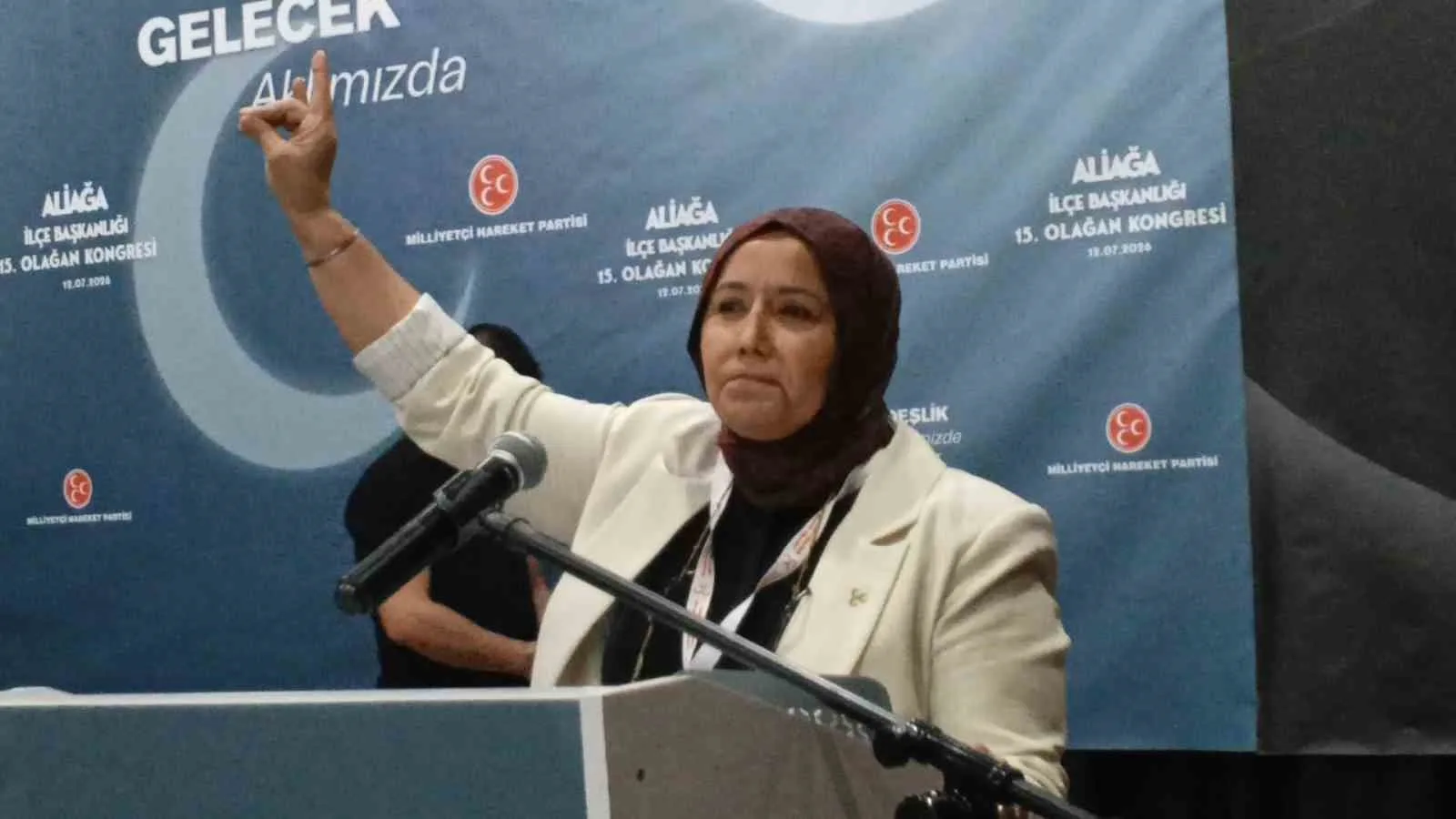 MHP Aliağa’da Nuray Aydemir ile yola devam