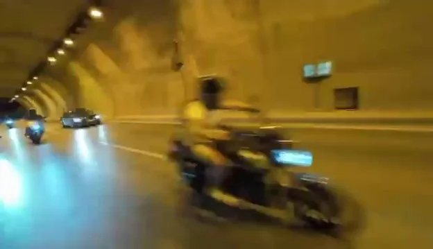 Motosikletli gence çarpıp kask kamerası görüntülerinin silindiği iddiası