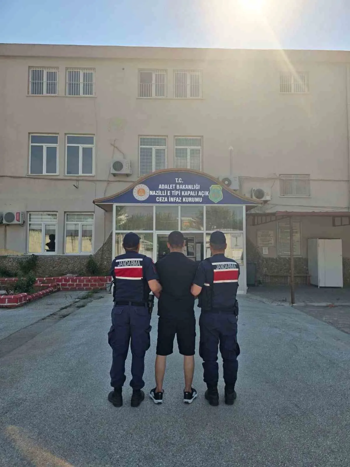 Nazilli’de uyuşturucu suçundan aranan hükümlü yakalandı