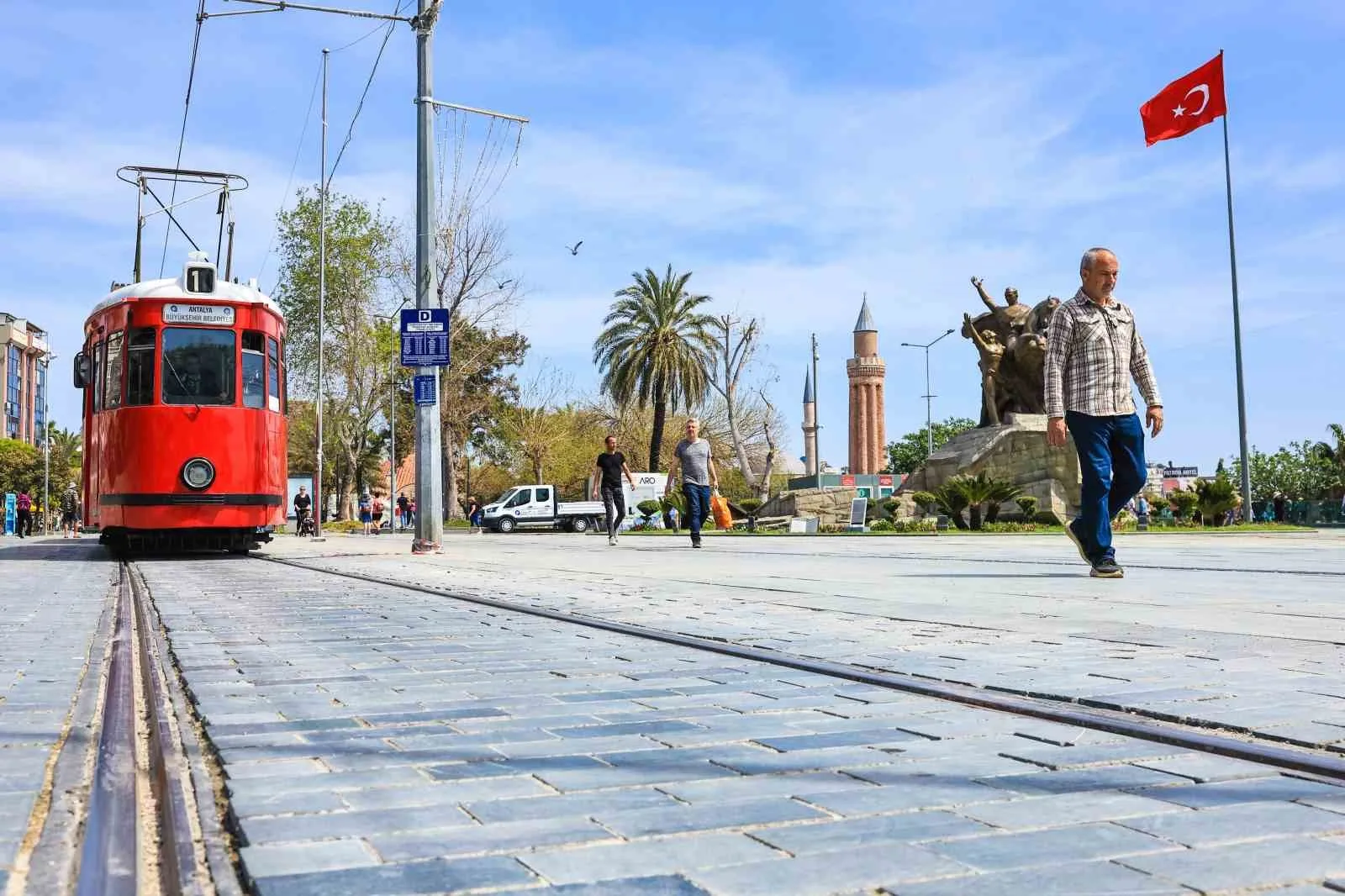 Nostalji tramvayın kaldırıldığı iddialarına yalanlama