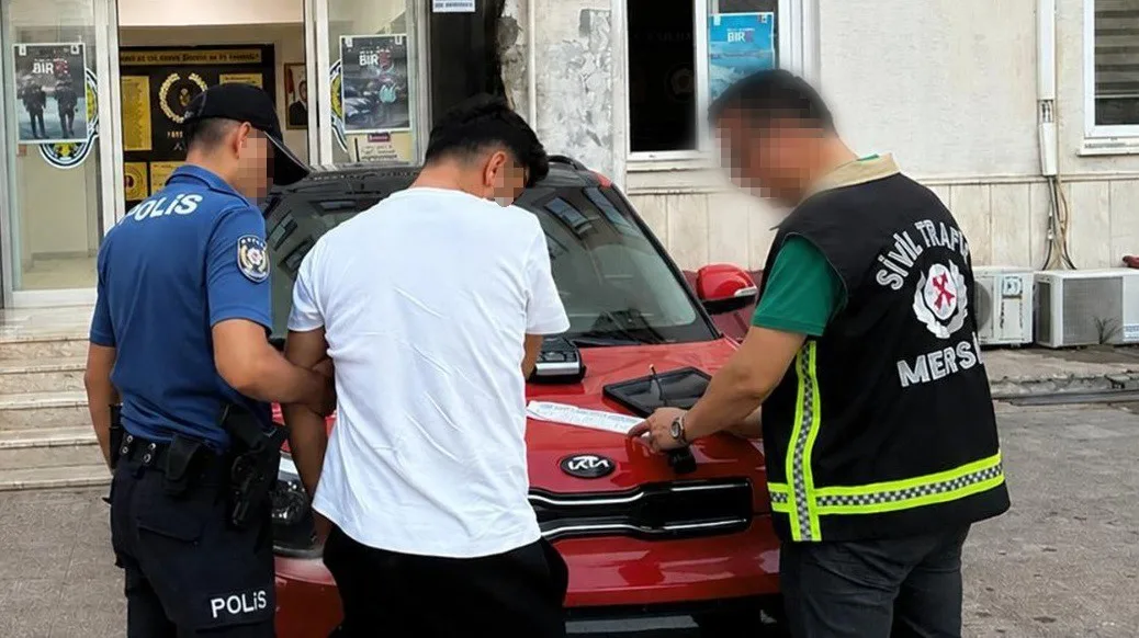 O anları araç kamerası kaydetti: Trafiği tehlikeye düşürdü 261 bin TL ceza yedi