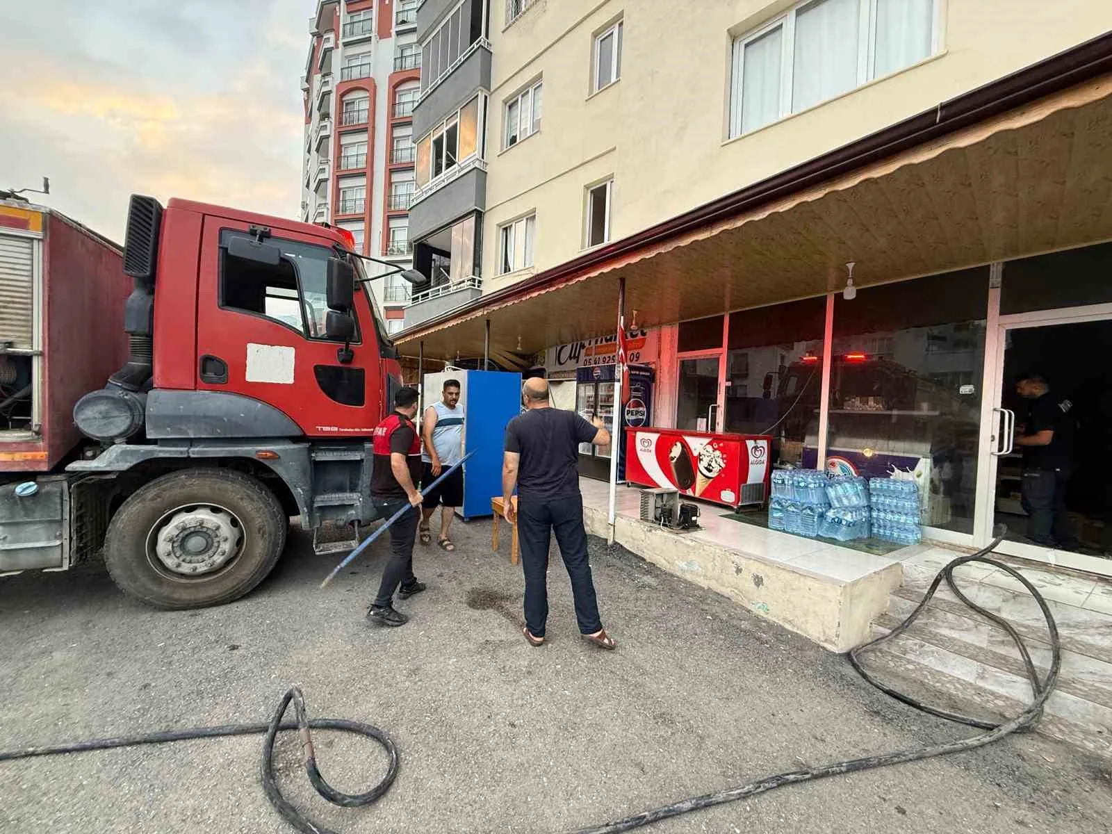 Osmaniye’de iş yeri yangını