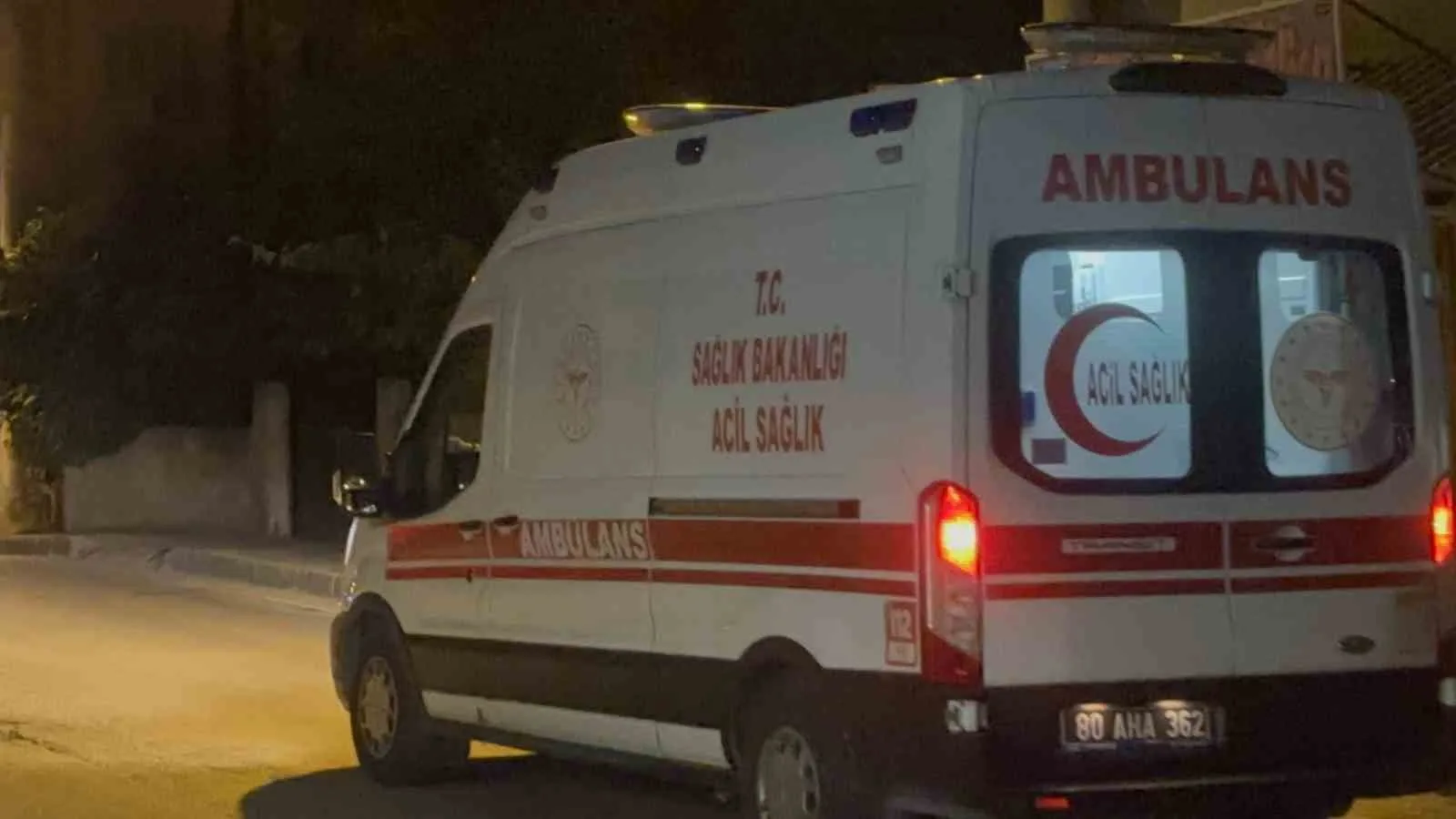 Osmaniye’de otomobilin çarptığı motosiklet sürücüsü yaralandı