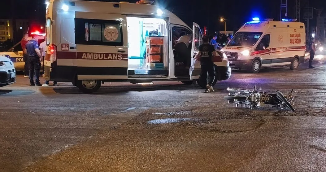 Otomobil ile motosiklet çarpıştı: 1 yaralı