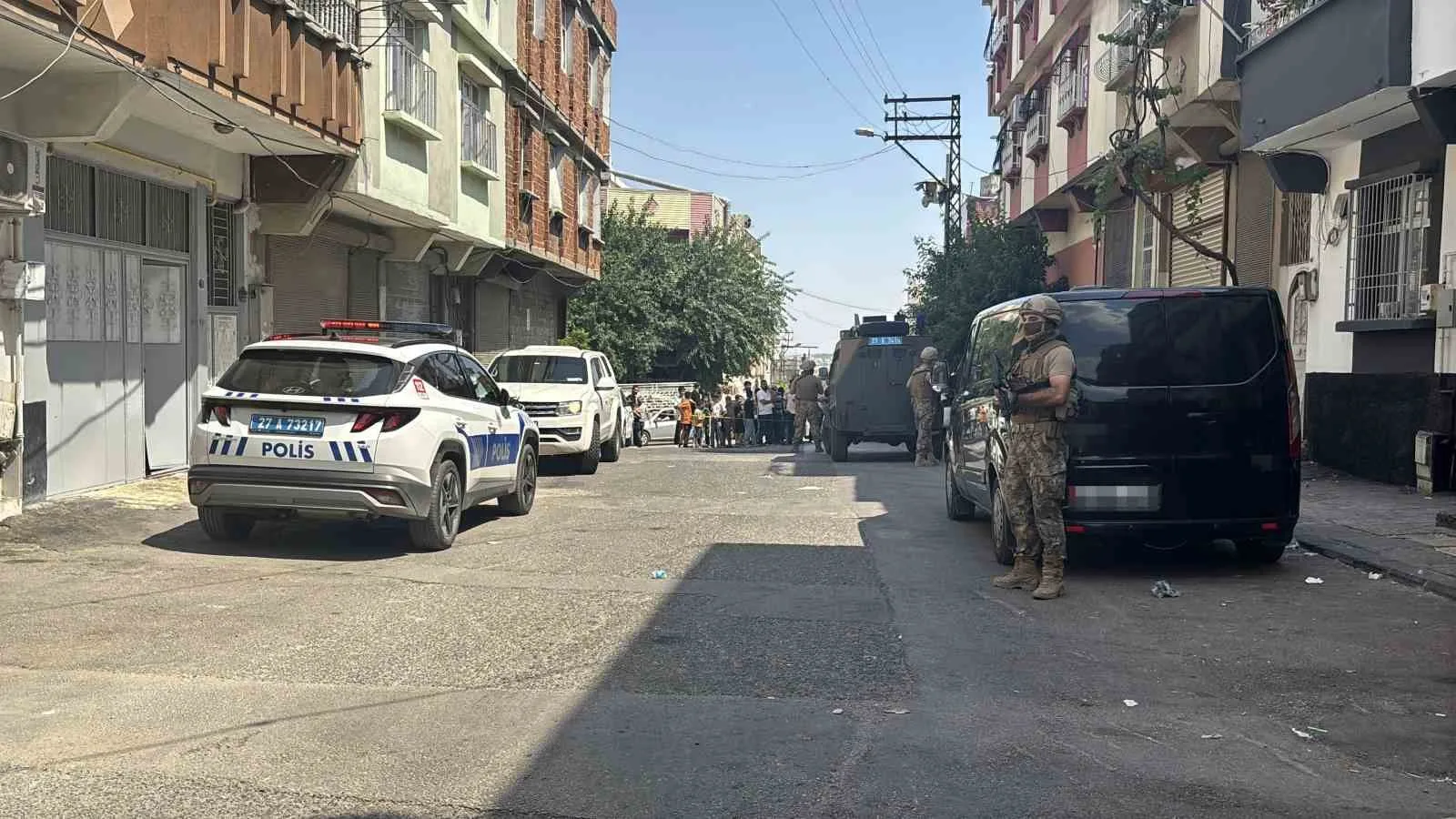 Polise mukavemet gösteren şahıs özel harekat operasyonu ile yakalandı