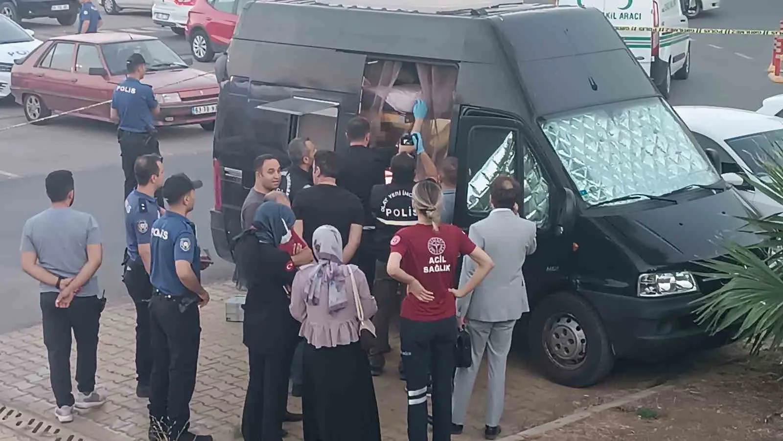 Şanlıurfa’da AVM’nin otoparkında erkek cesedi bulundu