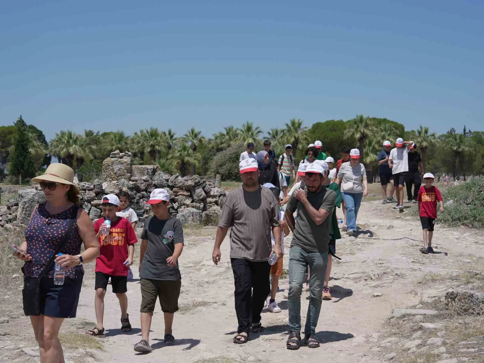 Satranç ustaları Pamukkale ve Hierapolis’e hayran kaldı