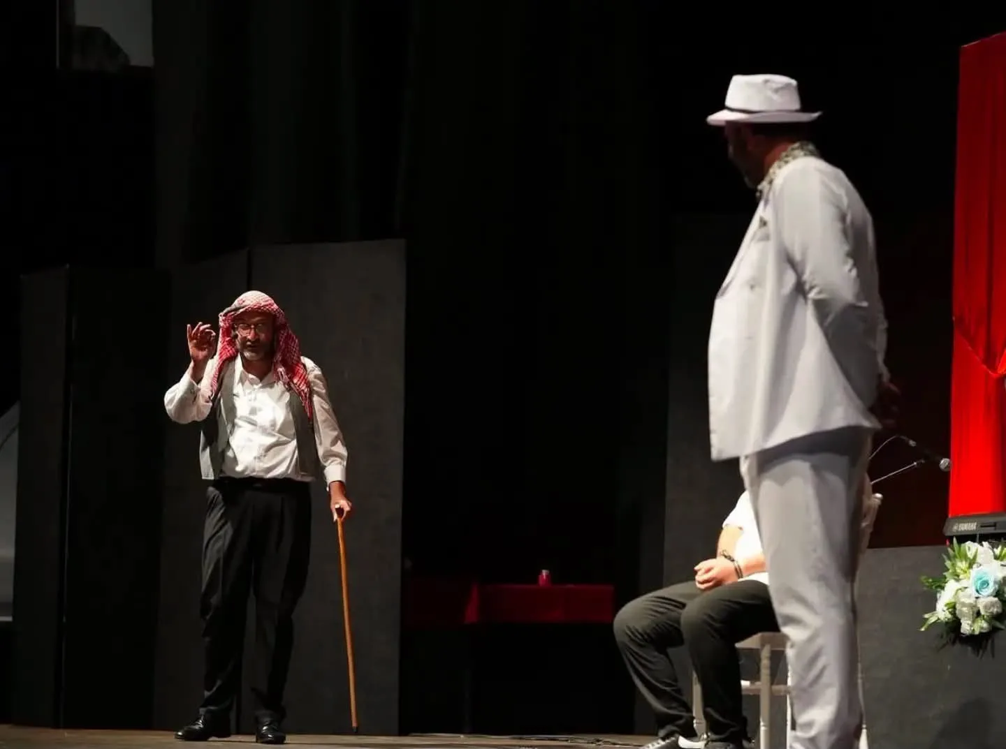 Şehir Tiyatrosu "Hançer Havası" Akçaabatlı sanatseverlerle buluştu