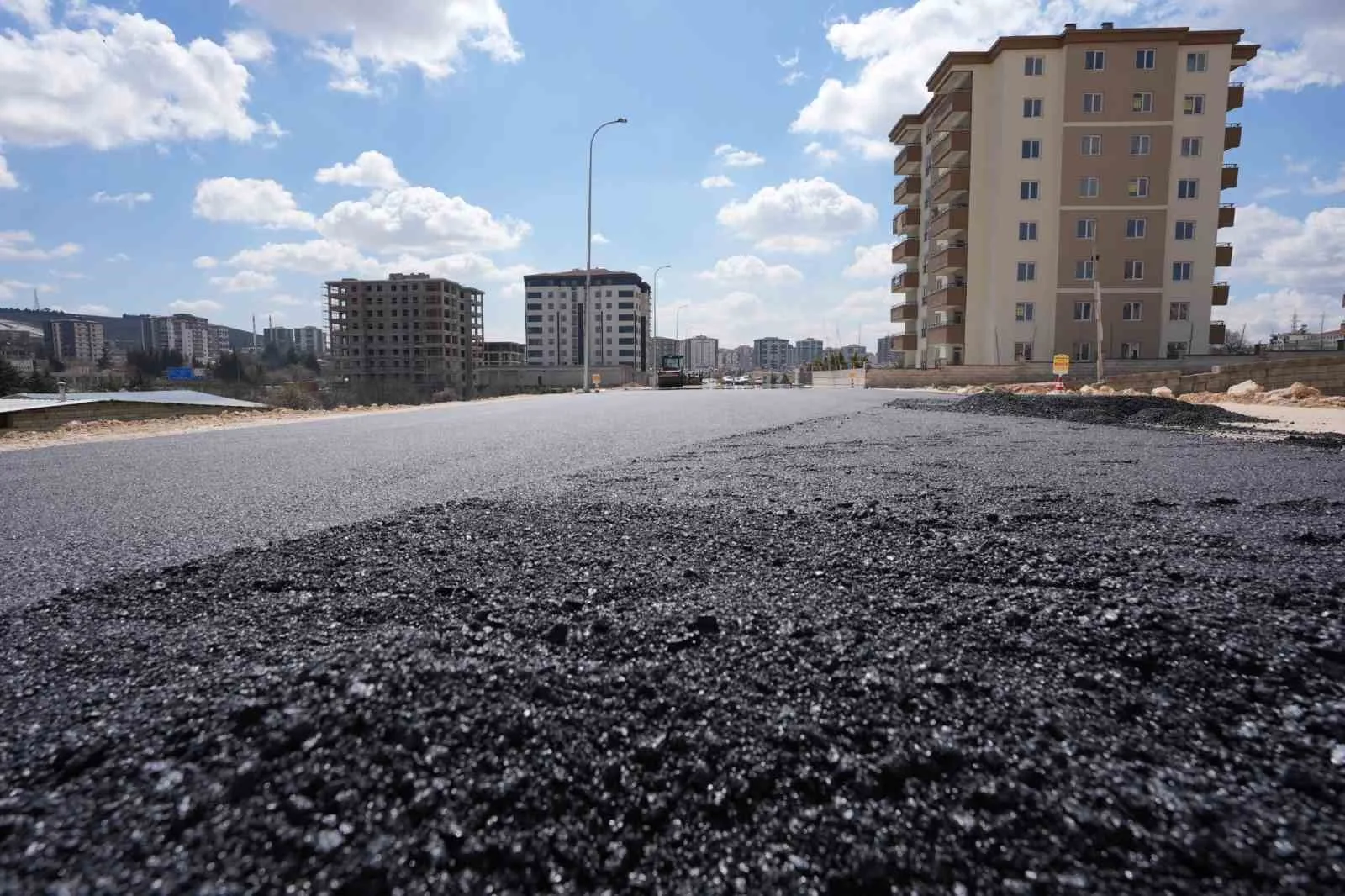 Şehitkamil’de 6 ayda 165 bin ton asfalt serildi
