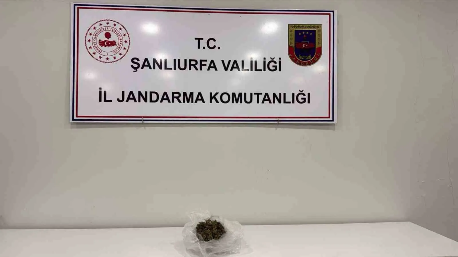 Şüpheli şahsın üzerinden uyuşturucu çıktı