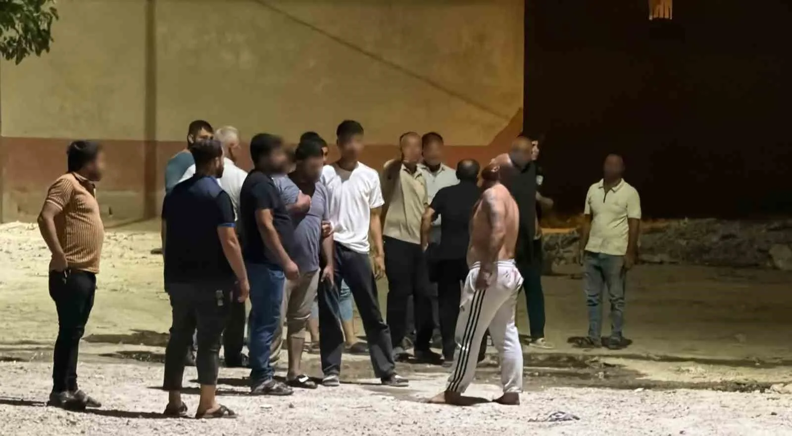 Suruç’ta bıçaklı kavga:3 yaralı
