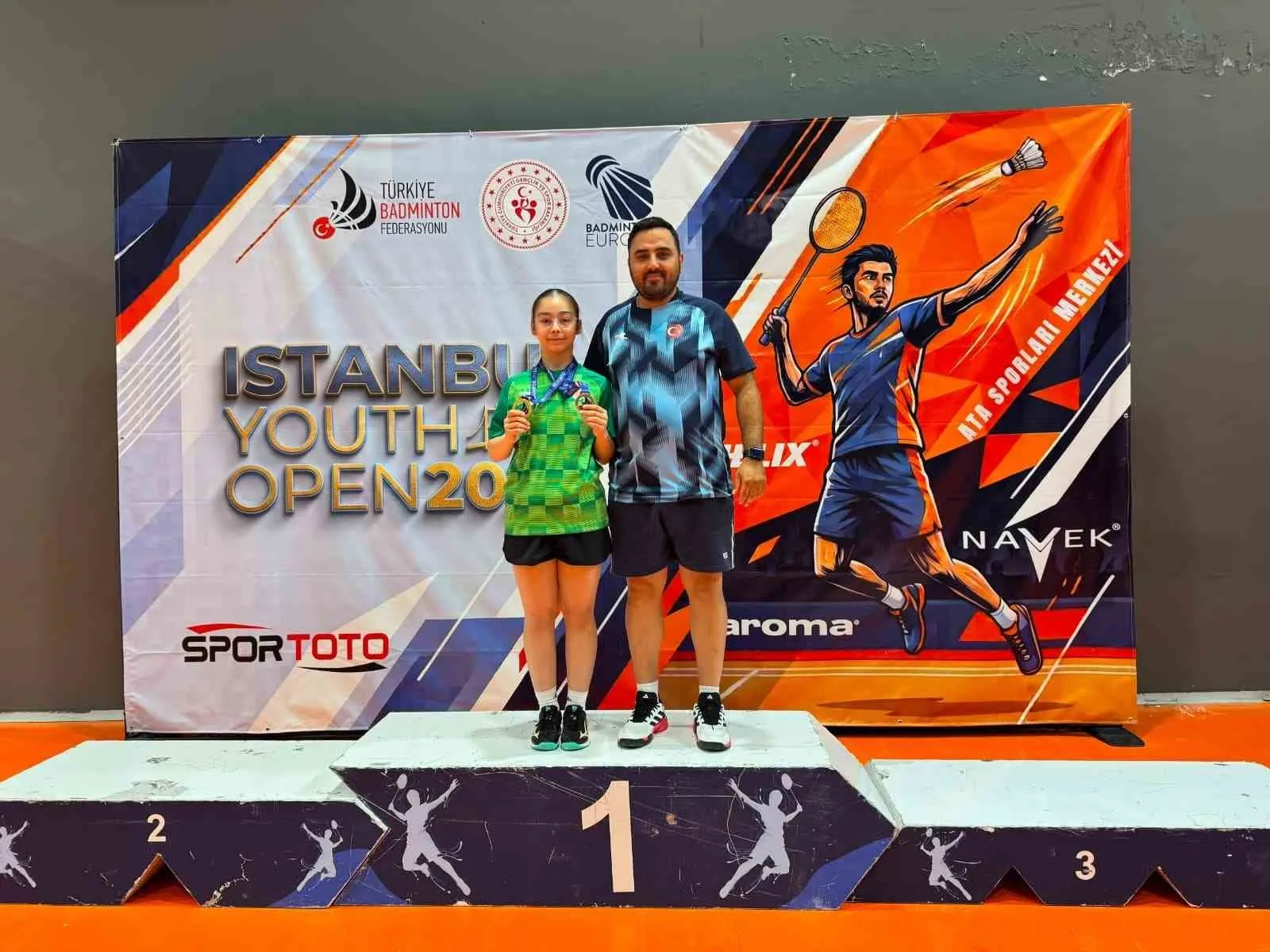 Tekirdağlı milli badmintoncudan altın ve bronz madalya