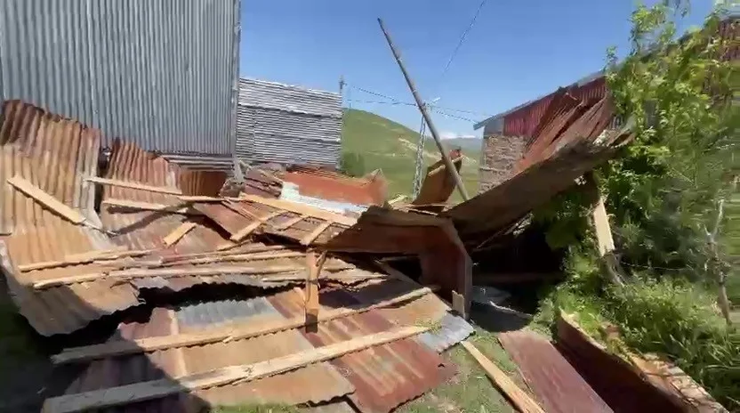 Tekman’da doğal afet: Sel ve kasırga peş peşe geldi