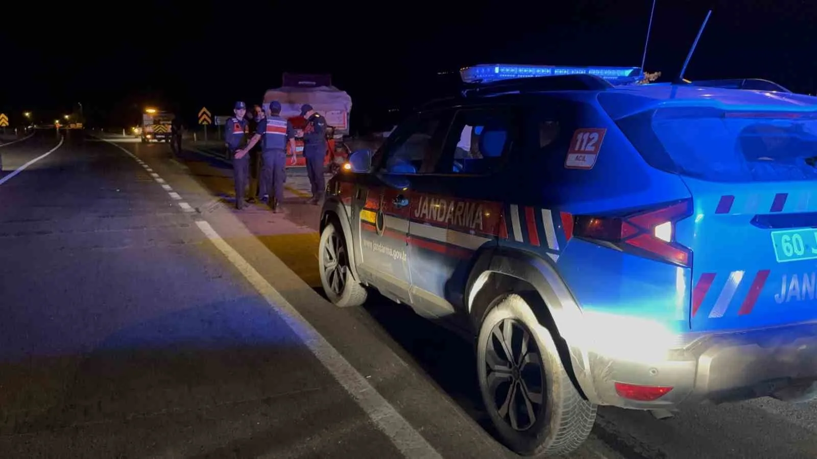 Tırın dorsesine otomobili ile çarpan 21 yaşındaki sürücü yaşam savaşını kaybetti