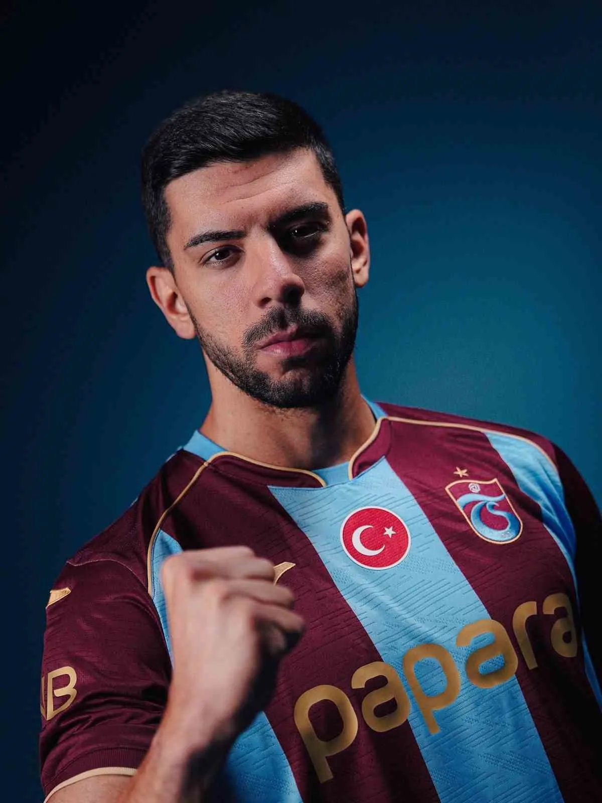 Trabzonspor, Cenk Özkaçar transferini resmen açıkladı