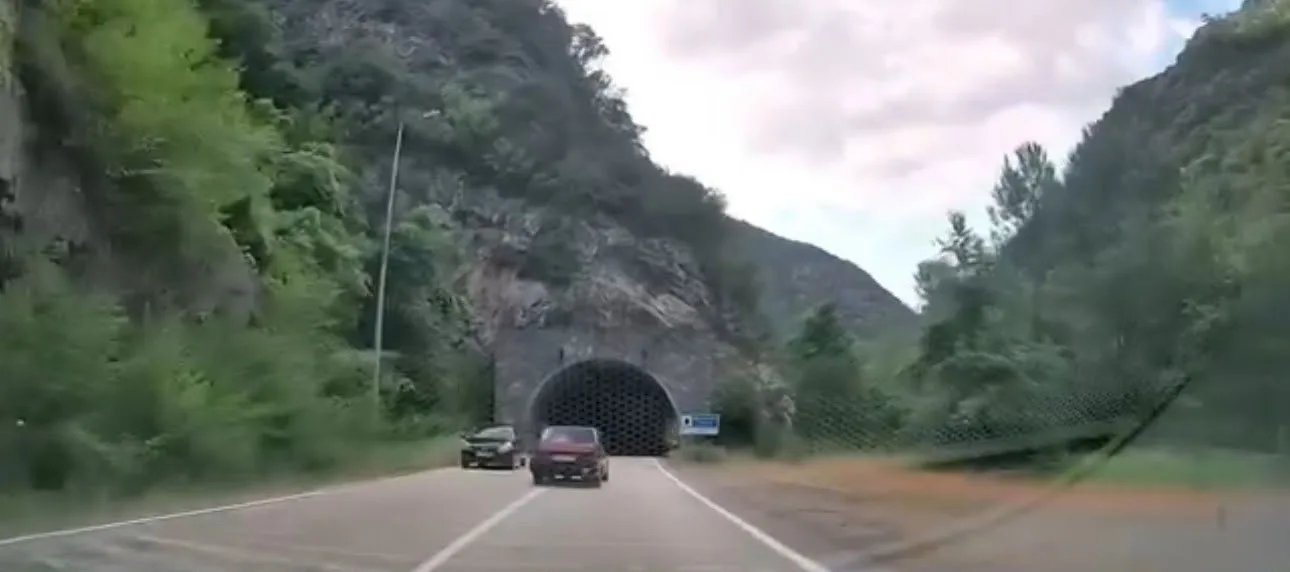 Trafiği tehlikeye atan sürücüye 44 bin TL ceza kesildi