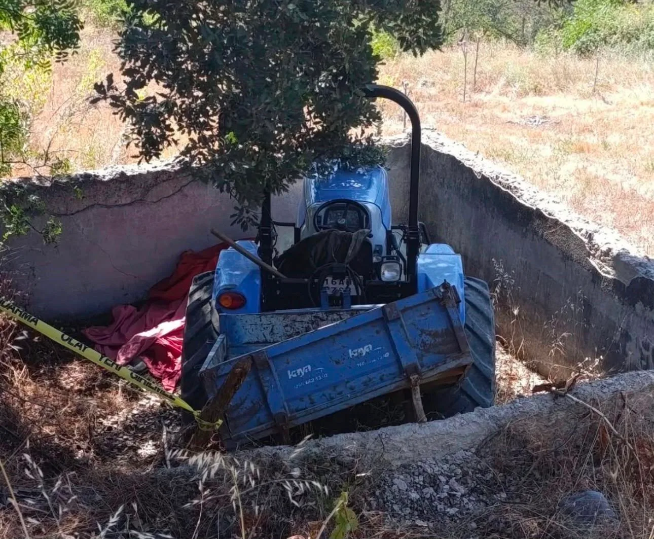 Traktörün altında kalan 73 yaşındaki adam hayatını kaybetti